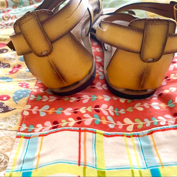 Clarks Sandals - Picture 8 of 8